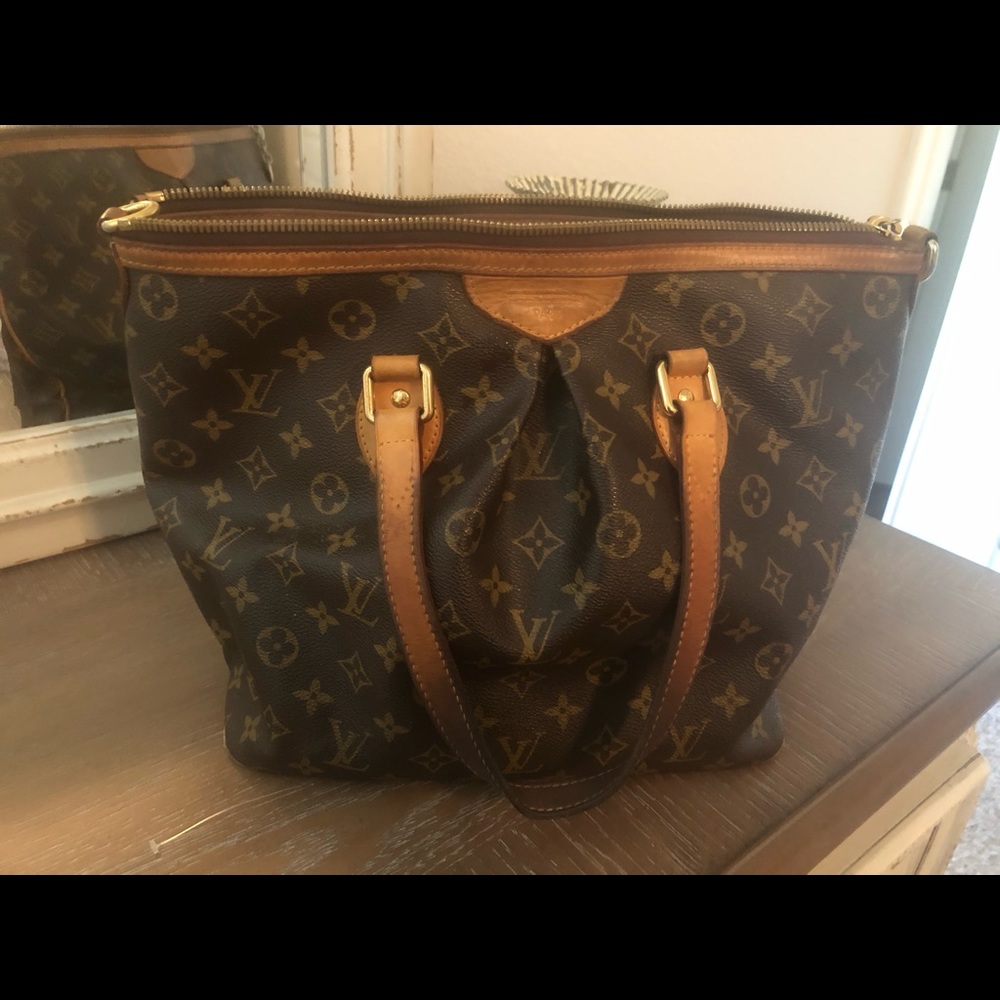 Authentic Louis Vuitton Palmero
